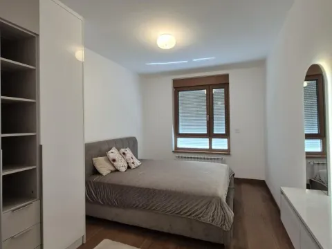 Izdavanje, trosoban stan, 88m², Novi Beograd Sve Podlokacije, Beograd - image 10