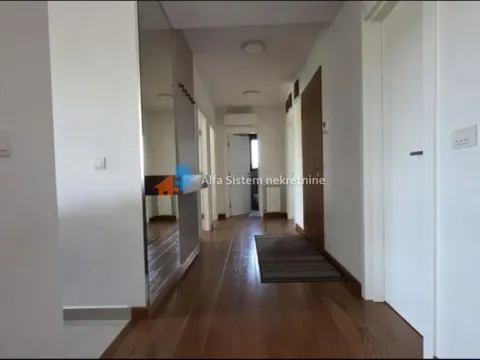 Izdavanje, četvorosoban stan, 98m², Vračar Sve Podlokacije, Beograd - image 18