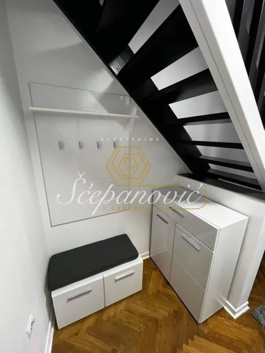 Prodaja, trosoban stan, 71m², Grbavica, Novi Sad Sve Podlokacije