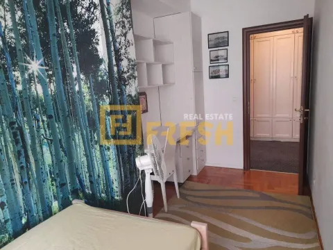 Izdavanje, trosoban stan, 93m², City Kvart, Podgorica - image 16