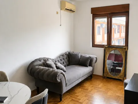 Sale, one bedroom apartment, 39m², Stari Aerodrom, Podgorica - image 2
