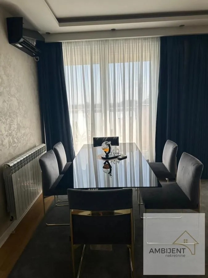 Sale, three bedroom apartment, 110m², Centar, Stara Pazova