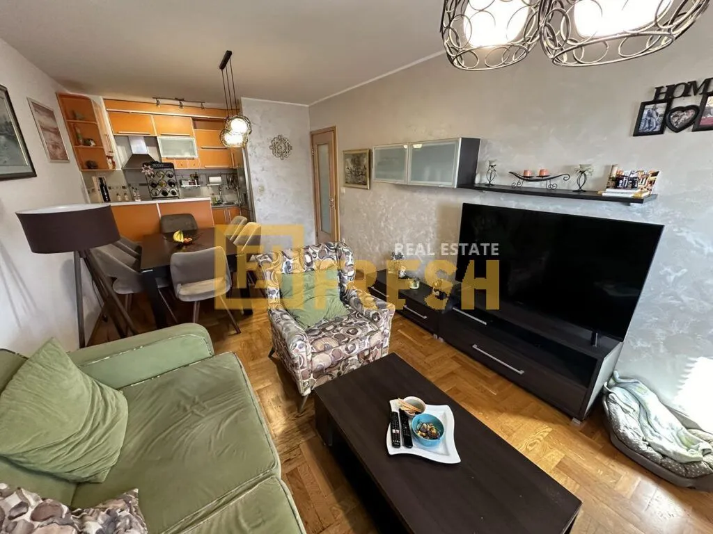 Prodaja, dvosoban stan, 70m², Stari Aerodrom, Podgorica