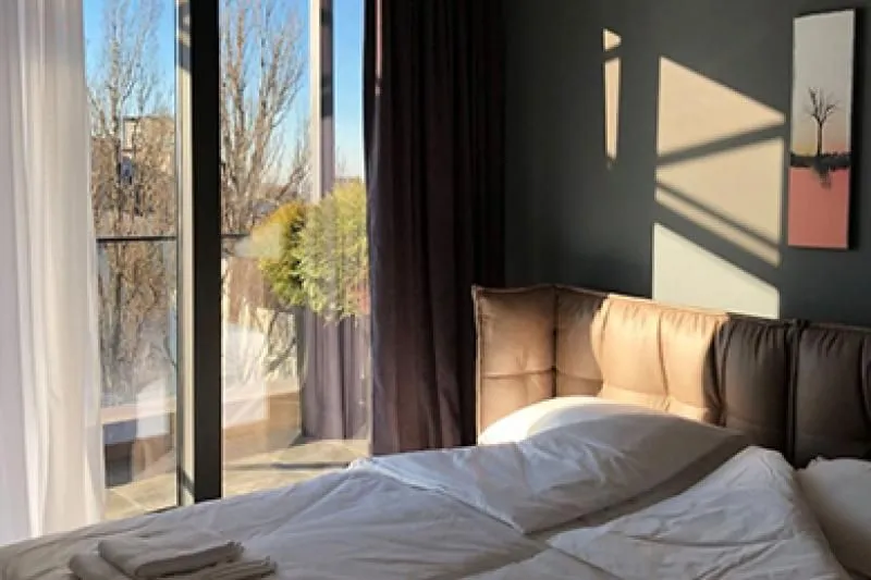 Izdavanje, trosoban stan, 92m², Kalenić Pijaca, Vračar Sve Podlokacije