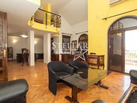 Izdavanje, kuća, 320m², Gorica C, Podgorica - image 16