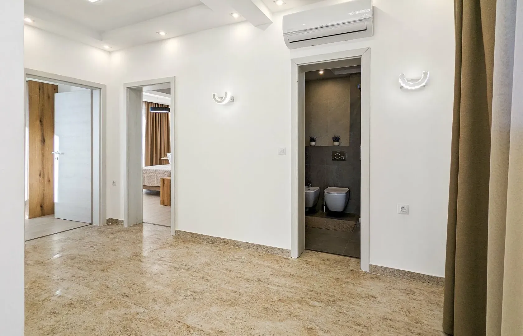 Sale, house, 365m², Utjeha, Bar