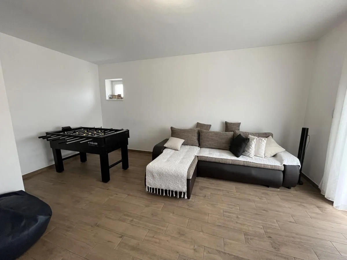 Sale, house, 402m², Adice, Novi Sad Sve Podlokacije