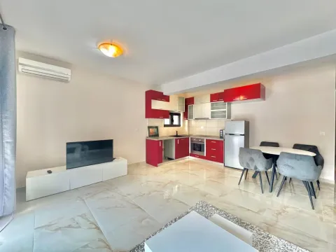 Rent, two bedroom apartment, 75m², Centar, Budva - image 5