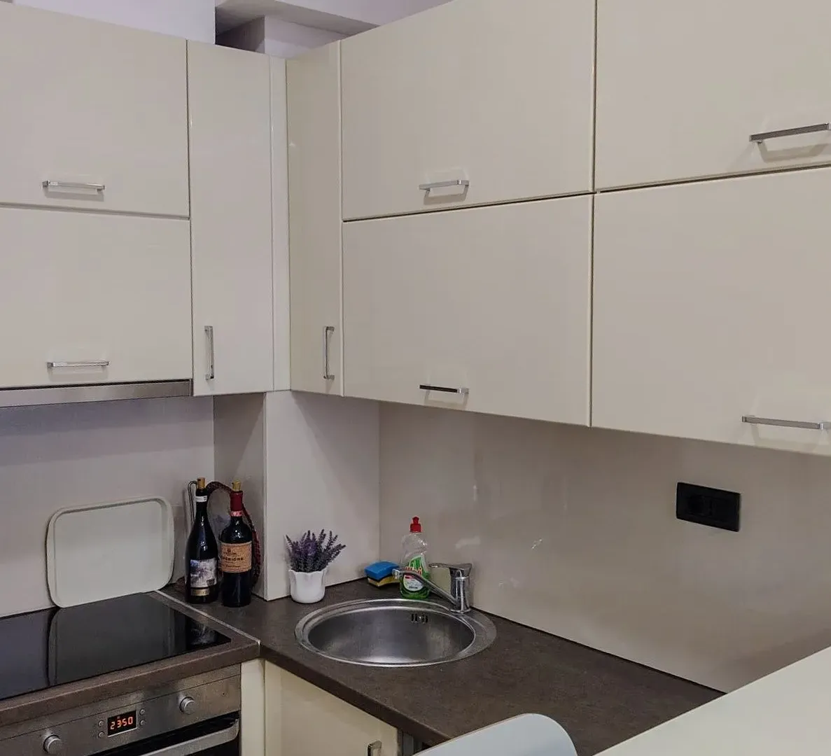 Izdavanje, jednosoban stan, 45m², Centar, Budva