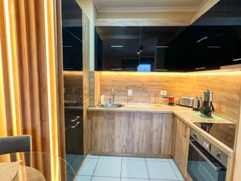 Izdavanje, dvosoban stan, 65m², City Kvart, Podgorica - image 2