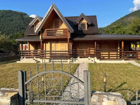 Sale, house, 180m², Kolašin, Crna Gora - image 5