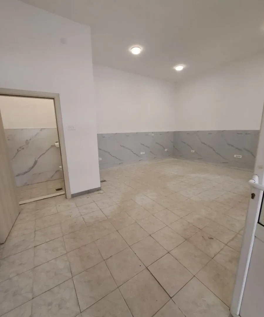 Rent, office space, 30m², Centar, Podgorica