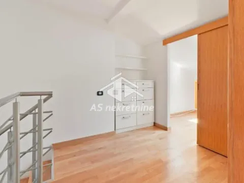 Izdavanje, trosoban stan, 128m², Stari Grad, Beograd - image 8