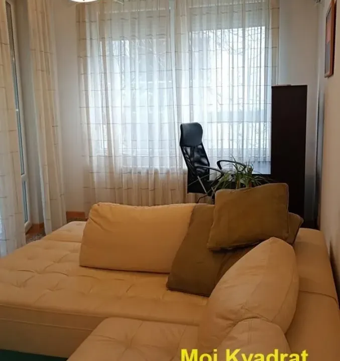 Izdavanje, dvosoban stan, 55m², Vračar Sve Podlokacije, Beograd