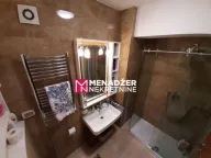 Izdavanje, četvorosoban stan, 140m², Centar, Podgorica - image 8