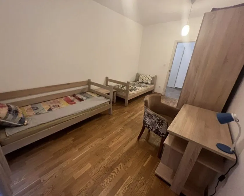 Izdavanje, dvosoban stan, 71m², Ljubović, Podgorica