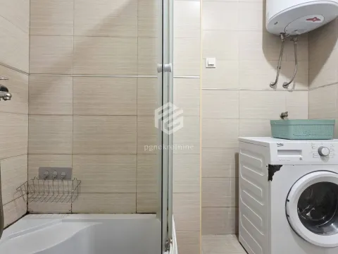 Rent, one bedroom apartment, 40m², Tuški Put, Podgorica - image 15