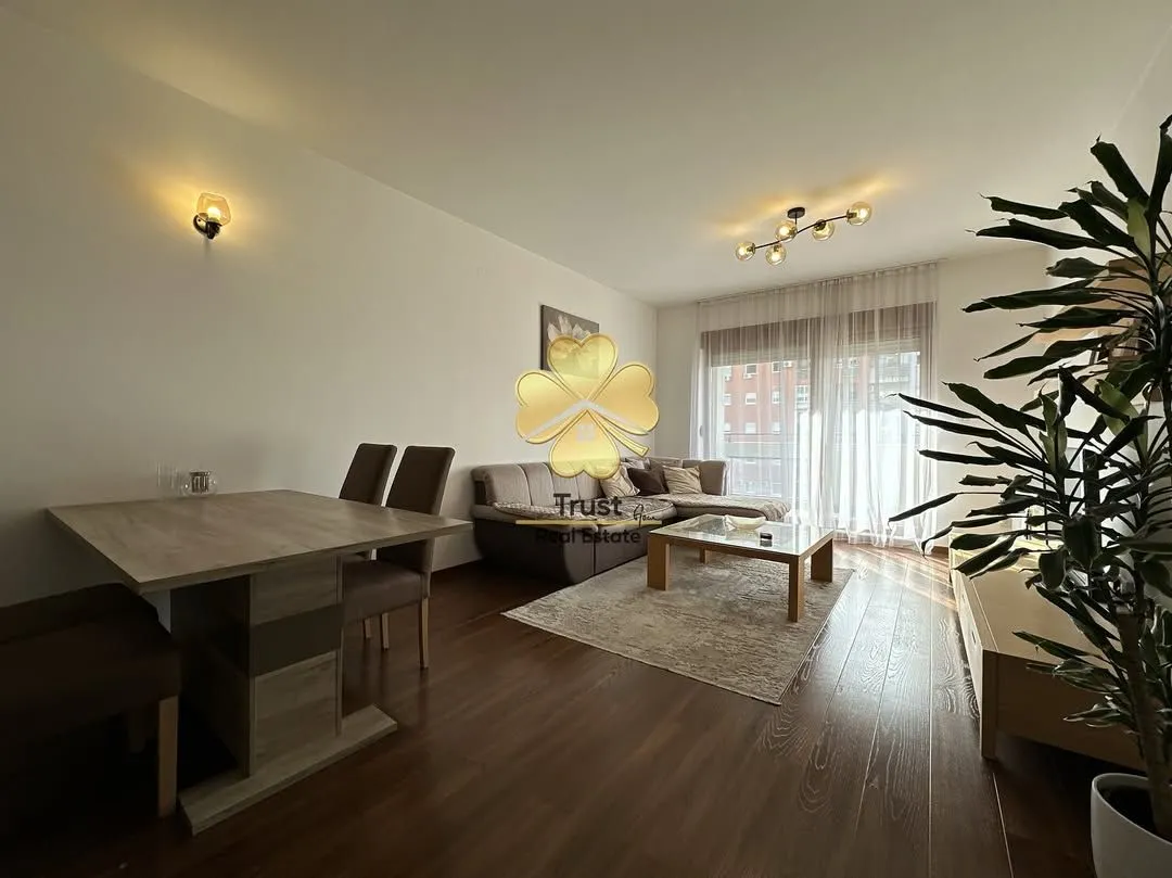 Izdavanje, dvosoban stan, 75m2, Master Kvart, Podgorica