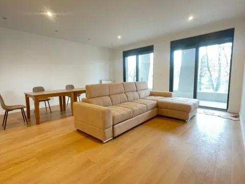 Rent, three bedroom apartment, 99m², Vračar Hram, Vračar Sve Podlokacije - image 3