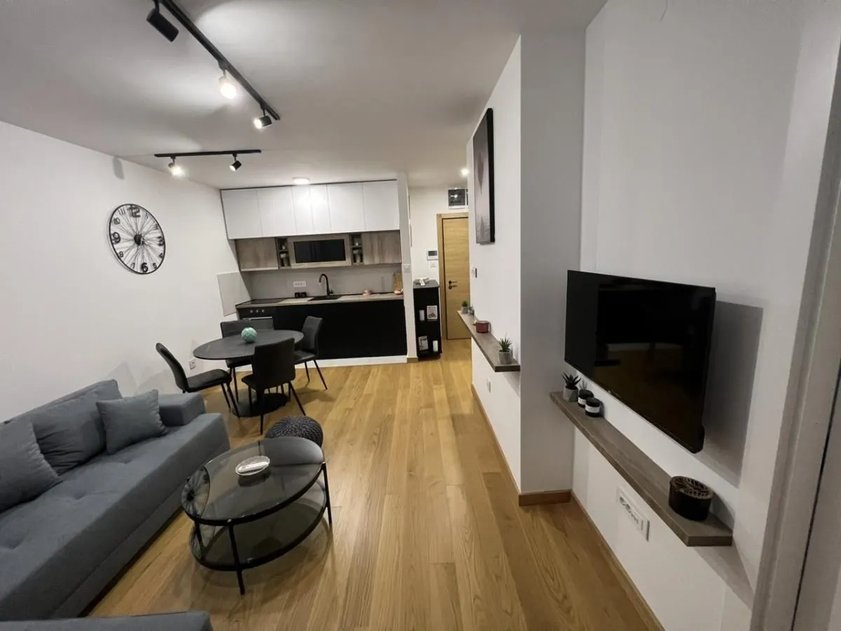 Prodaja, dvosoban stan, 48m², Rotkvarija, Novi Sad Sve Podlokacije