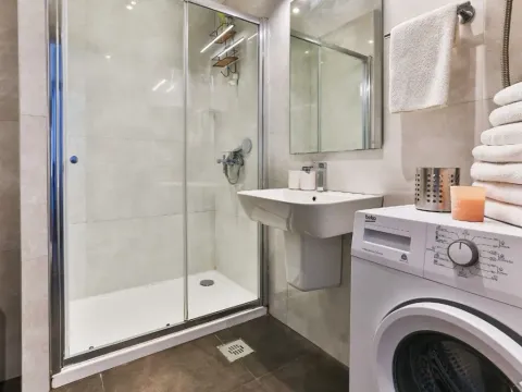 Prodaja, jednosoban stan, 46m², Centar, Budva - image 6