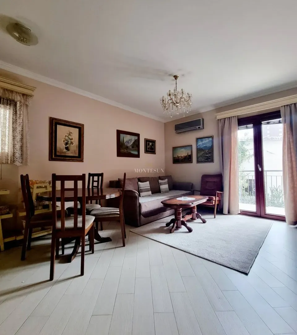 Rent, two bedroom apartment, 58m², Centar, Budva