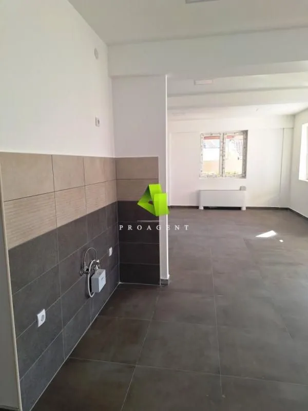 Rent, office space, 80m², Medijana, Niš