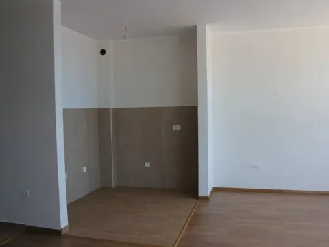 Prodaja, stan, 84m², Dobra Voda, Bar - image 4