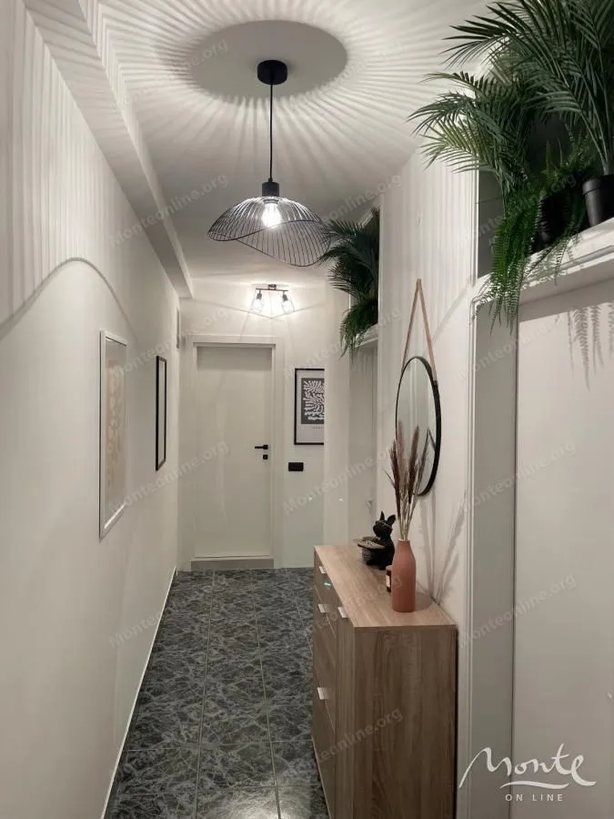 Sale, two bedroom apartment, 68m², Babin Do, Budva