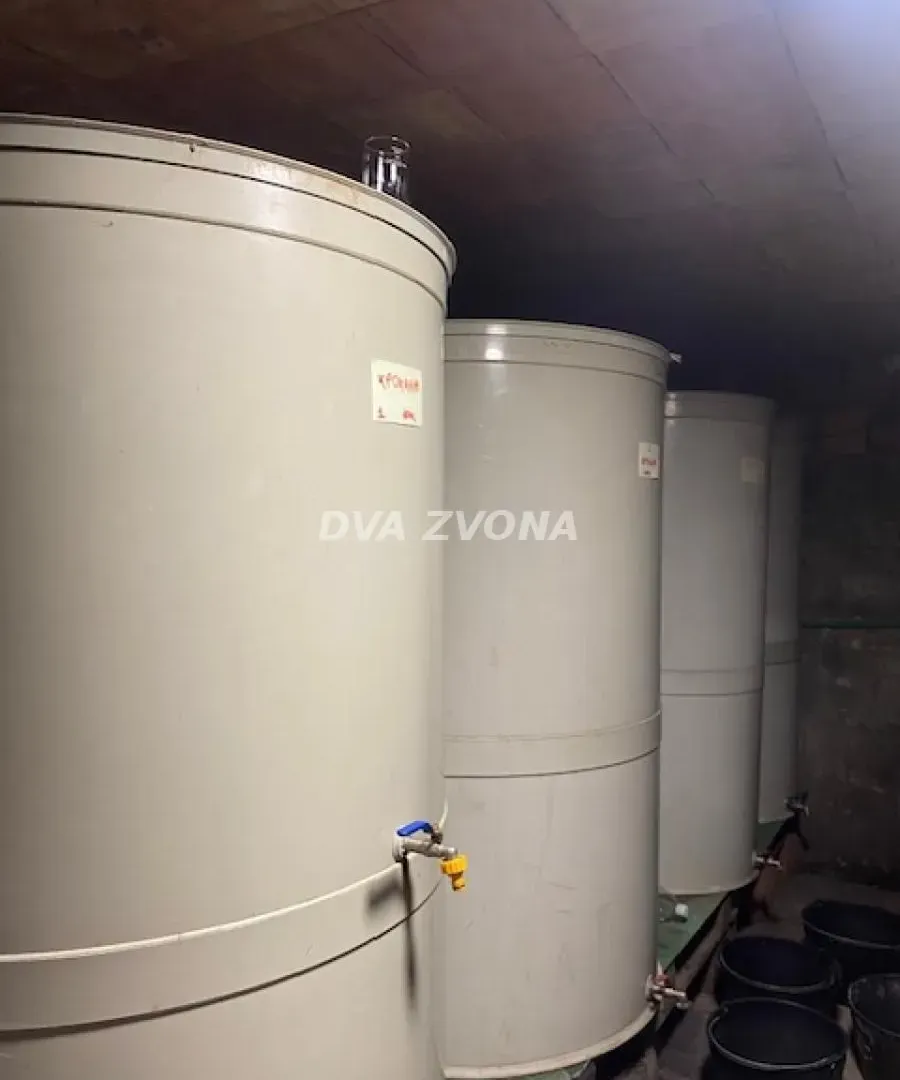 Prodaja, ugostiteljski objekat, 40m², Novi Slankamen, Inđija