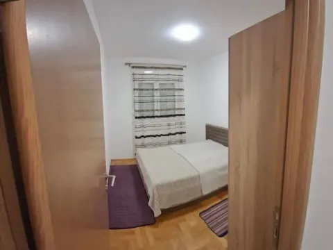 Rent, one bedroom apartment, 40m², Stari Aerodrom, Podgorica - image 2