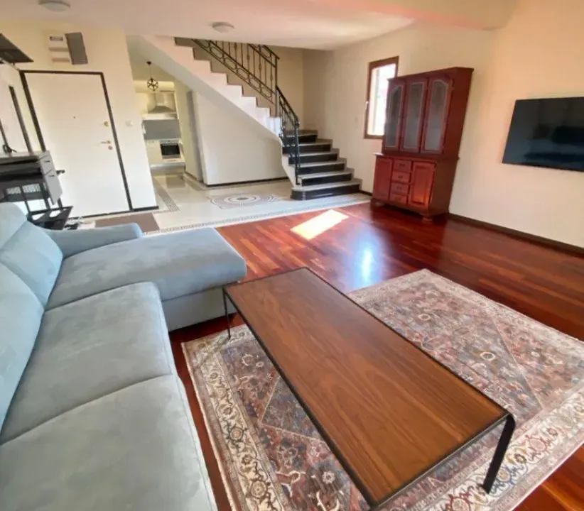 Izdavanje, dvosoban stan, 138m², Maine, Budva