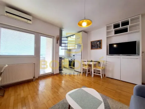Rent, two bedroom apartment, 34m², Višnjička Banja, Palilula Sve Podlokacije - image 4