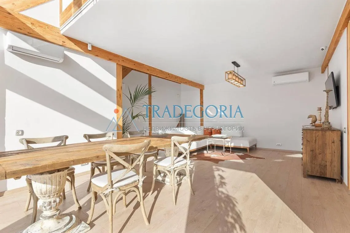 Prodaja, kuća, 220m², Tivat, Crna Gora