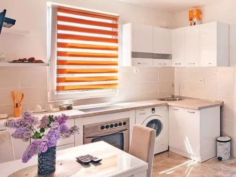 Izdavanje, jednosoban stan, 50m², Radanovići, Kotor - image 7