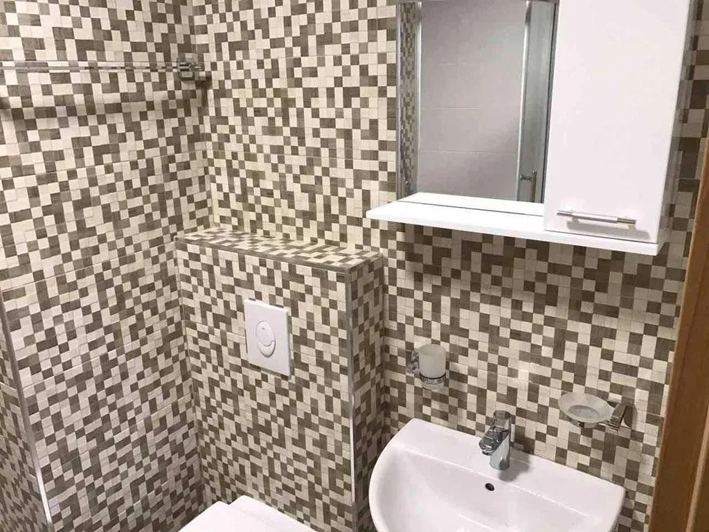 Izdavanje, jednosoban stan, 50m², City Kvart, Podgorica