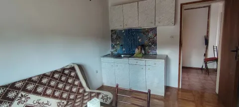 Small kitchen connected to the living room. - image 5
