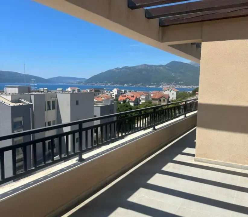 Izdavanje, jednosoban stan, 75m², Pod Kuk, Tivat