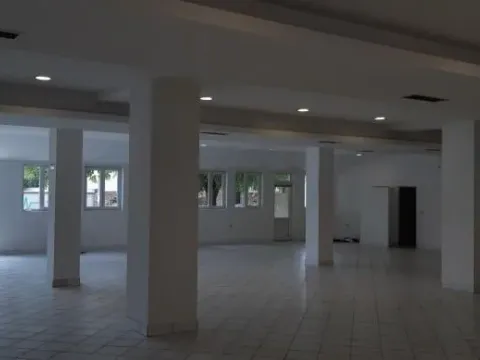 Izdavanje, poslovni prostor, 300m², Altina, Beograd - image 3