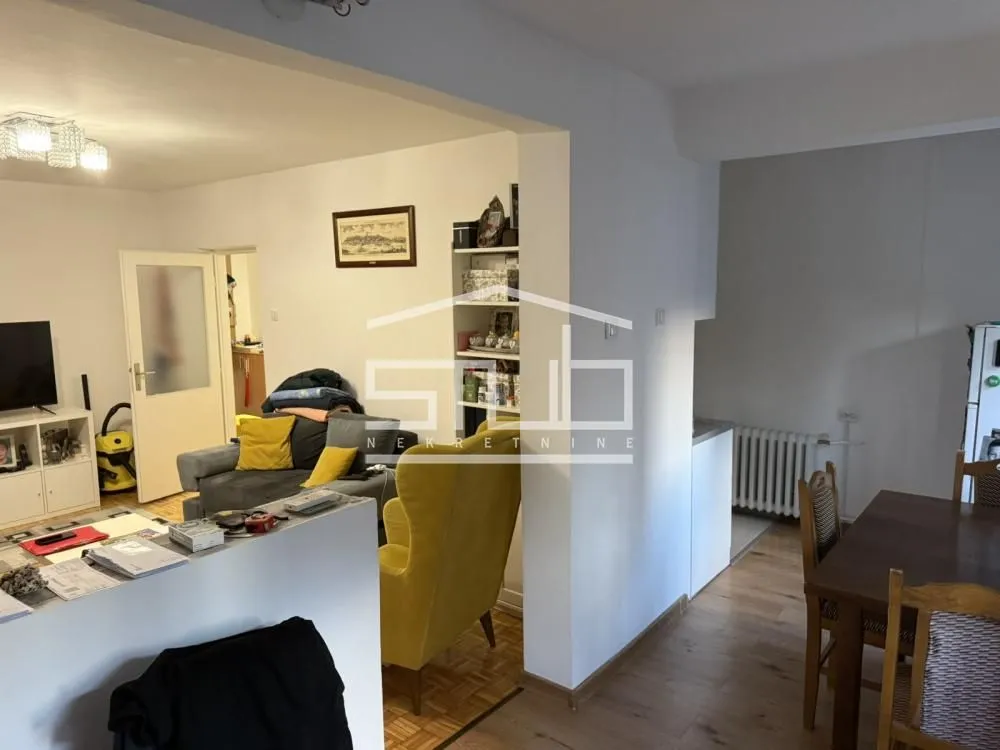 Prodaja, trosoban stan, 72m², Čukarica, Beograd