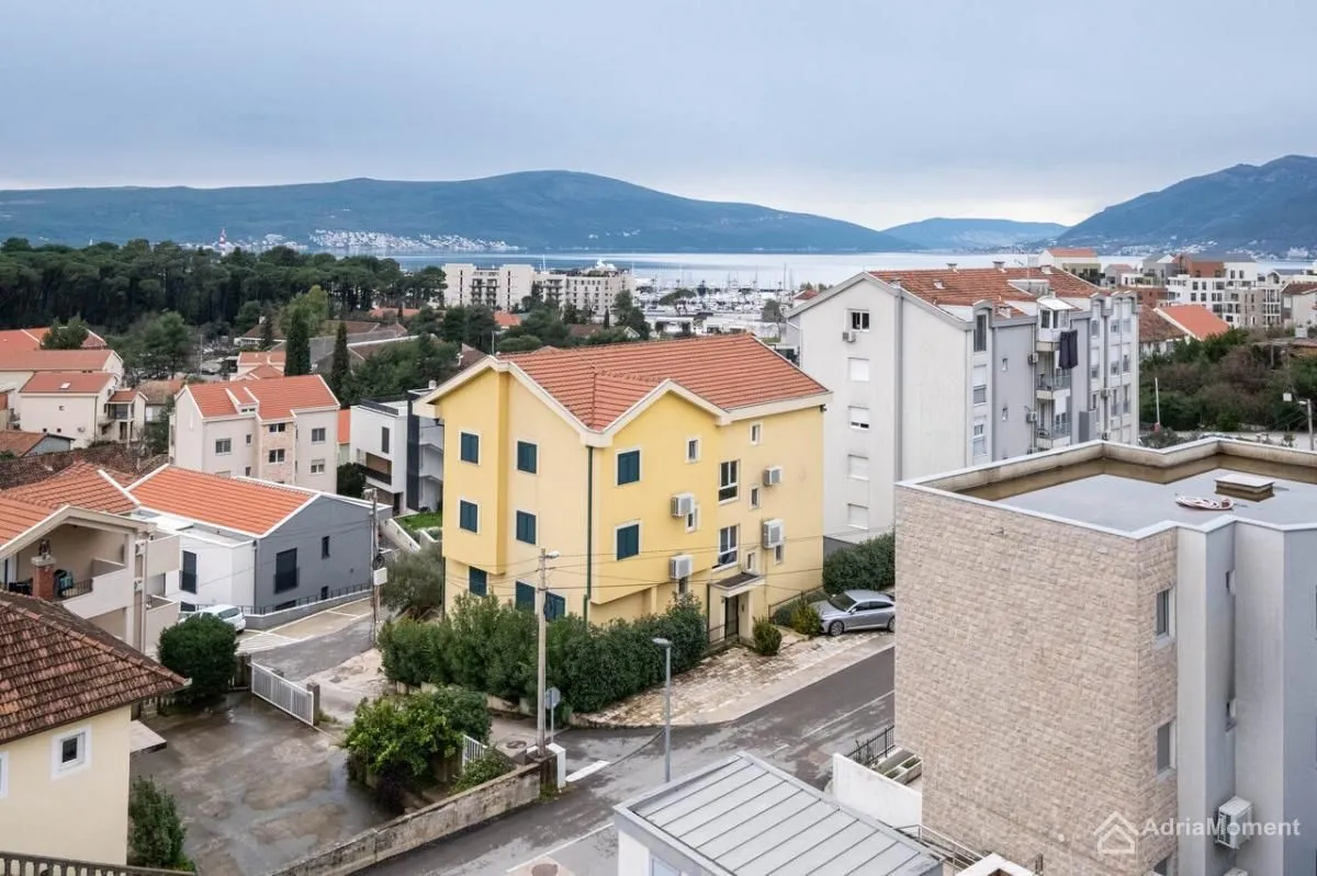 Prodaja, dvosoban stan, 87m², Tivat, Crna Gora