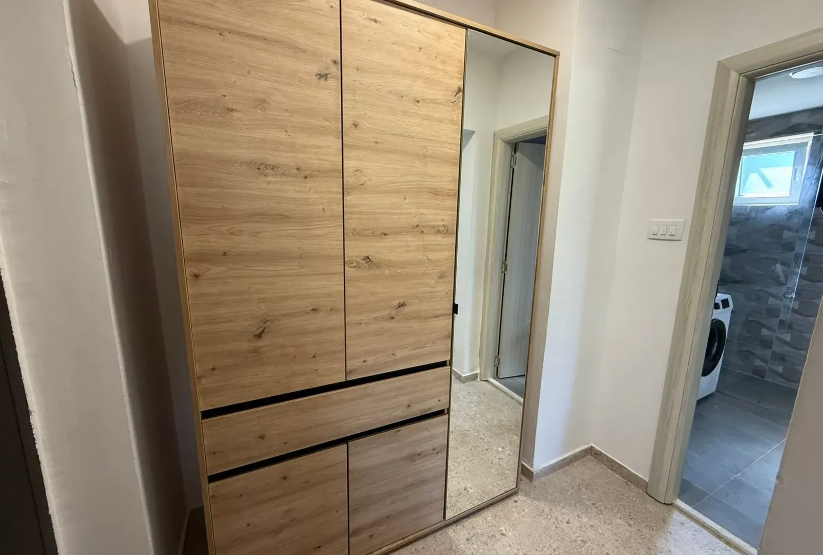 Izdavanje, stan, 30m², Blok 6, Podgorica