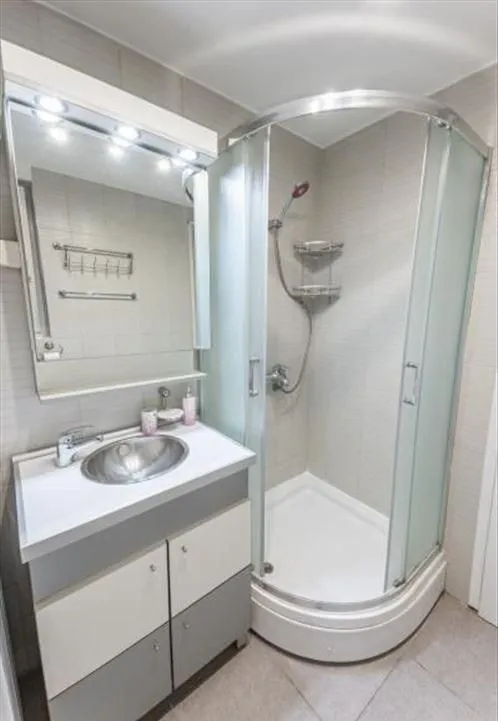 Rent, one bedroom apartment, 42m², Stari Grad, Beograd