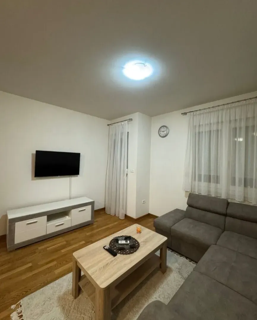 Izdavanje, jednosoban stan, 45m², City Kvart, Podgorica