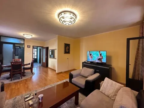 Izdavanje, kuća, 130m², Stari Aerodrom, Podgorica - image 5