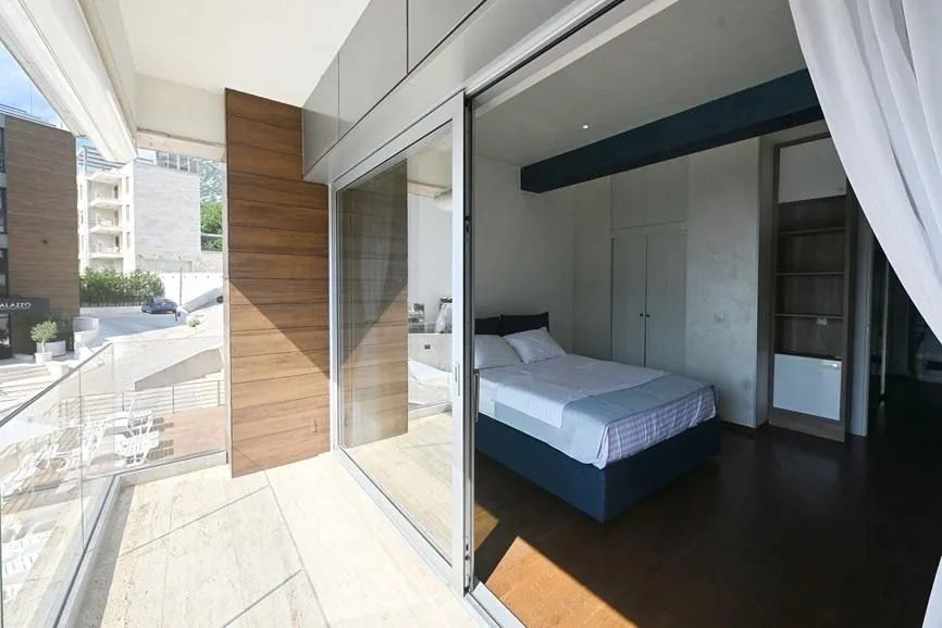 Rent, three bedroom apartment, 130m², Dobrota, Kotor