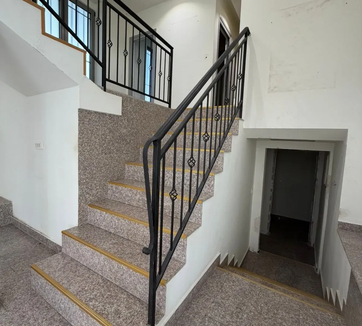 Rent, office space, 145m², Centar, Bar
