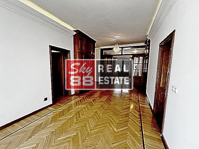 Rent, house, 550m², Senjak, Beograd