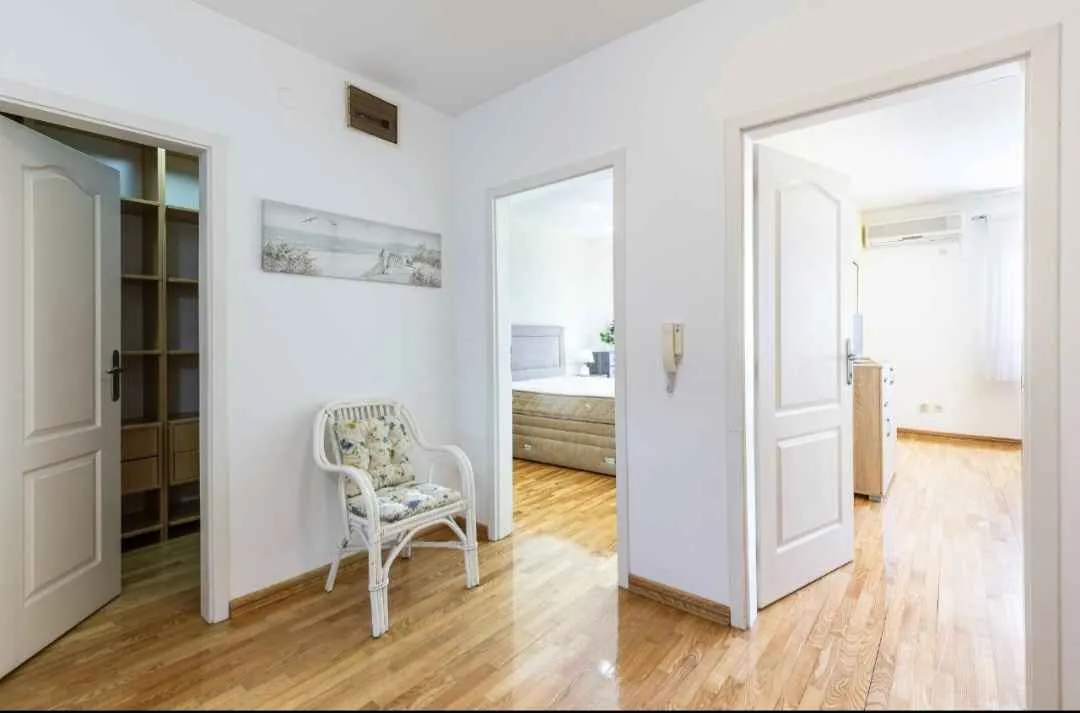 Prodaja, trosoban stan, 139m², Sveti Stefan, Budva