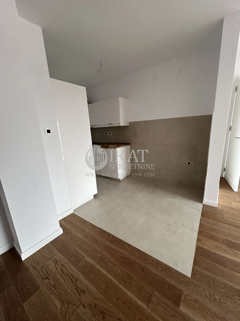 Sale, three bedroom apartment, 71m², Čubura, Beograd